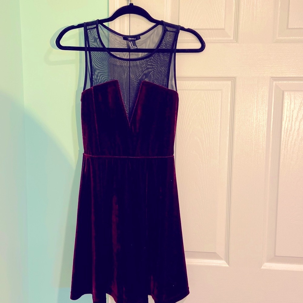 A red velvet forever 21 short dress